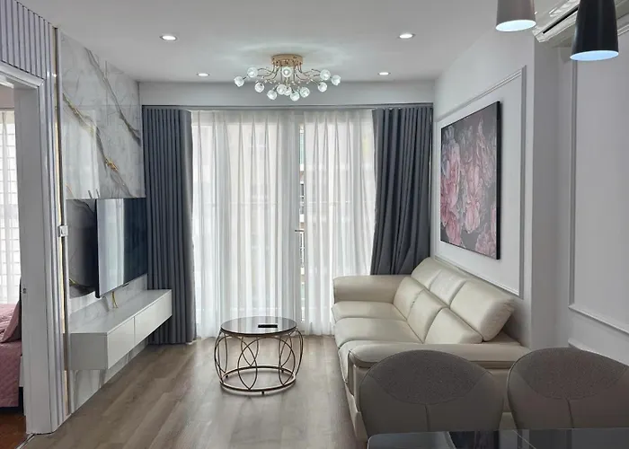 Newlife Tower- By Greenbay Premium Bay Apartment