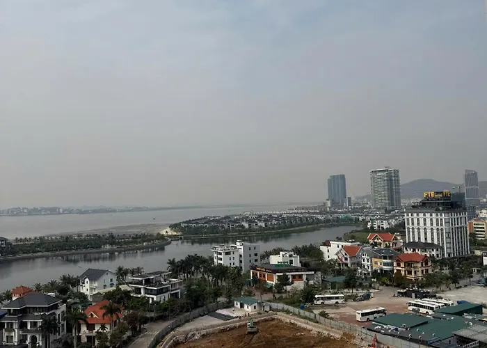 Apartment Newlife Tower- By Greenbay Premium Bay *