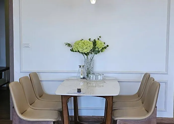 Newlife Tower- By Greenbay Premium Bay Apartment Ha Long