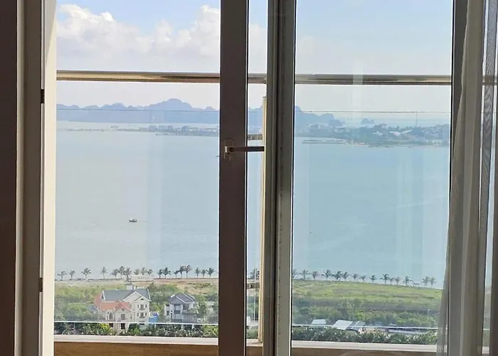 Newlife Tower- By Greenbay Premium Bay Apartment Ha Long