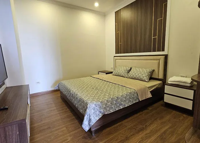 Newlife Tower- By Greenbay Premium Bay Apartment