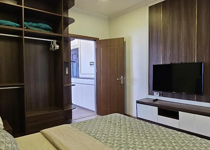 Newlife Tower- By Greenbay Premium Bay Apartment Ha Long