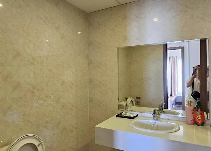 Apartment Newlife Tower- By Greenbay Premium Bay Ha Long